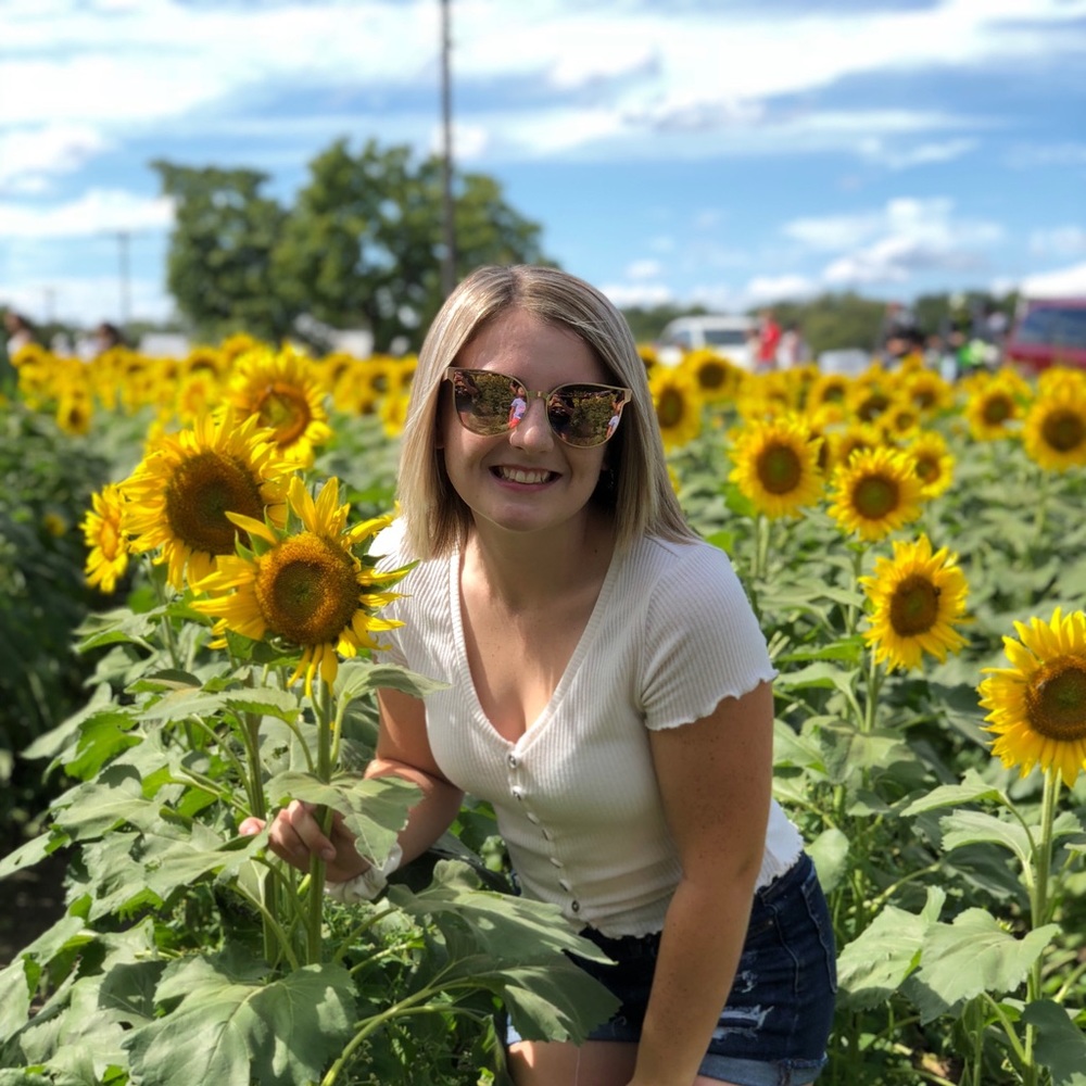 Meet your Posher, Kelly